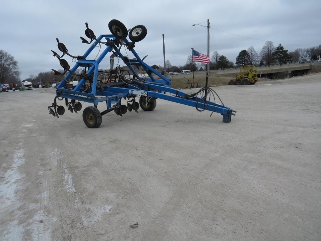 DMI 4100 Equipment Image0