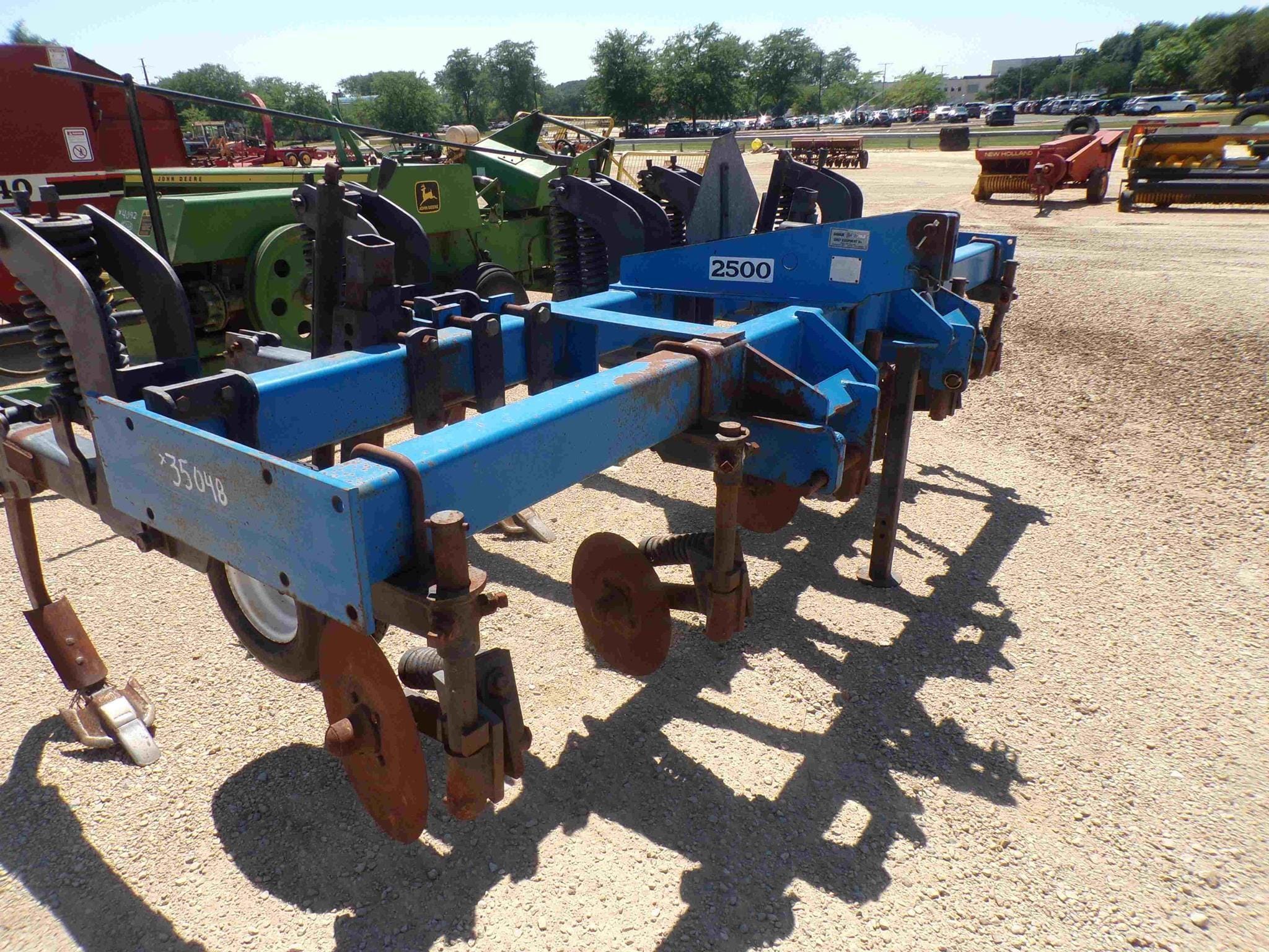 DMI 2500 Equipment Image0