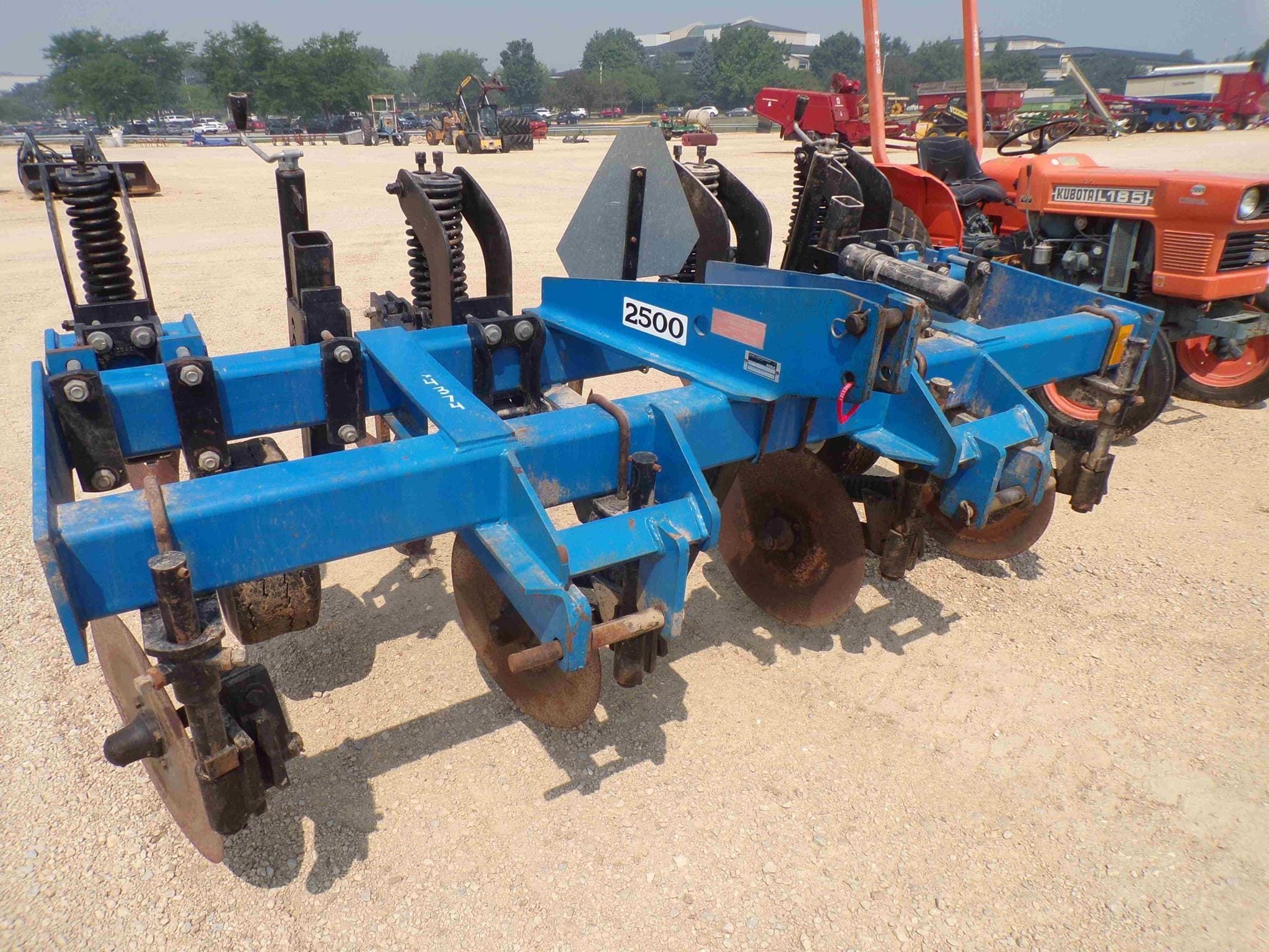 DMI 2500 Equipment Image0