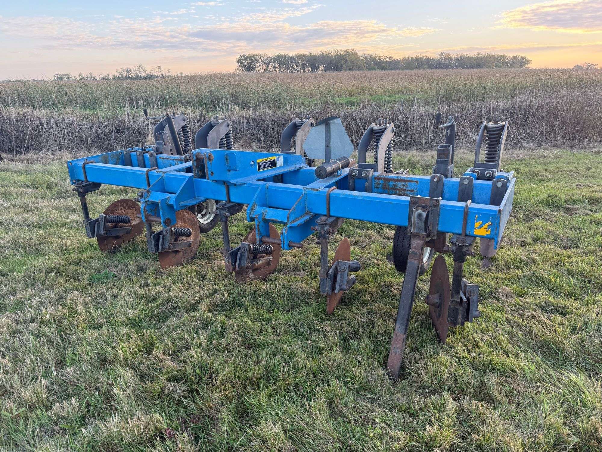 DMI 2500 Equipment Image0