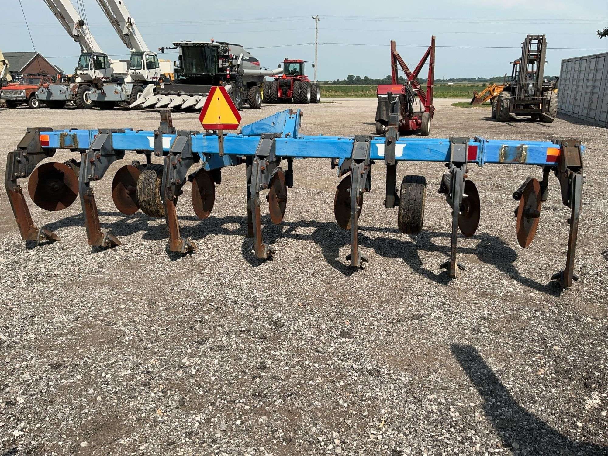 DMI 2500 Equipment Image0