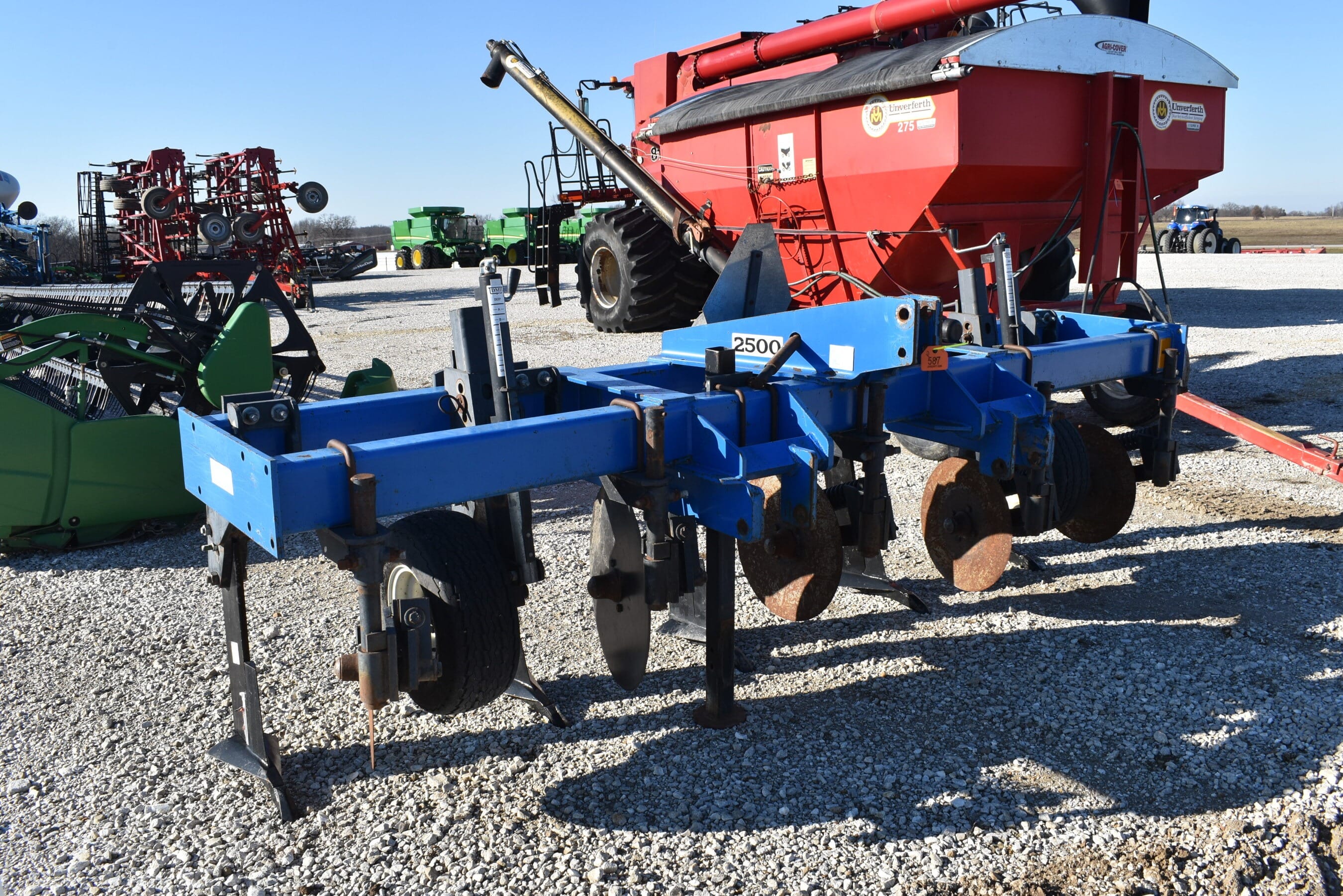 DMI 2500 Equipment Image0