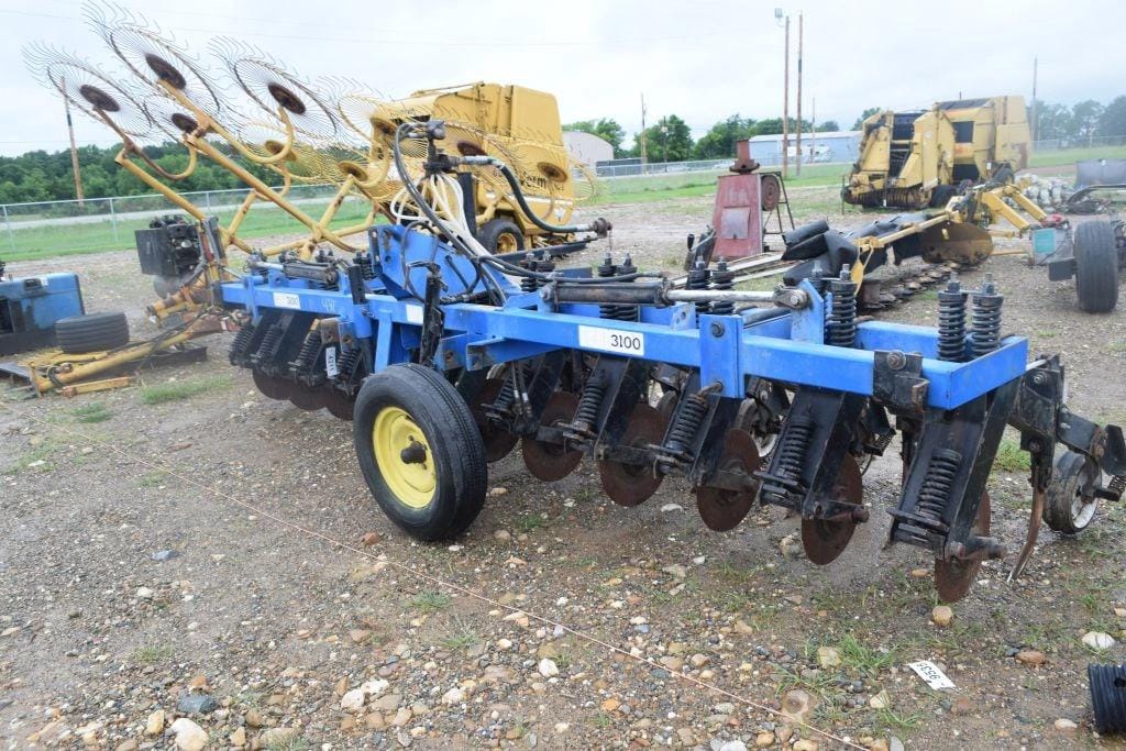 DMI 3100 Equipment Image0