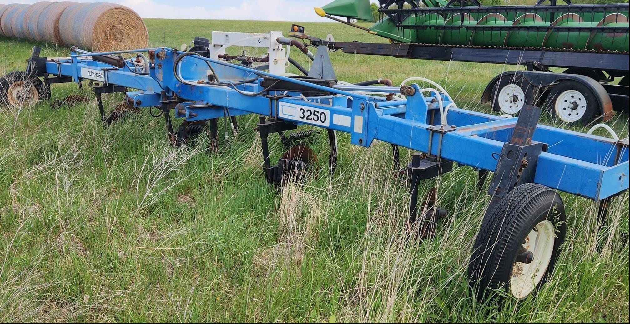 DMI 3250 Equipment Image0