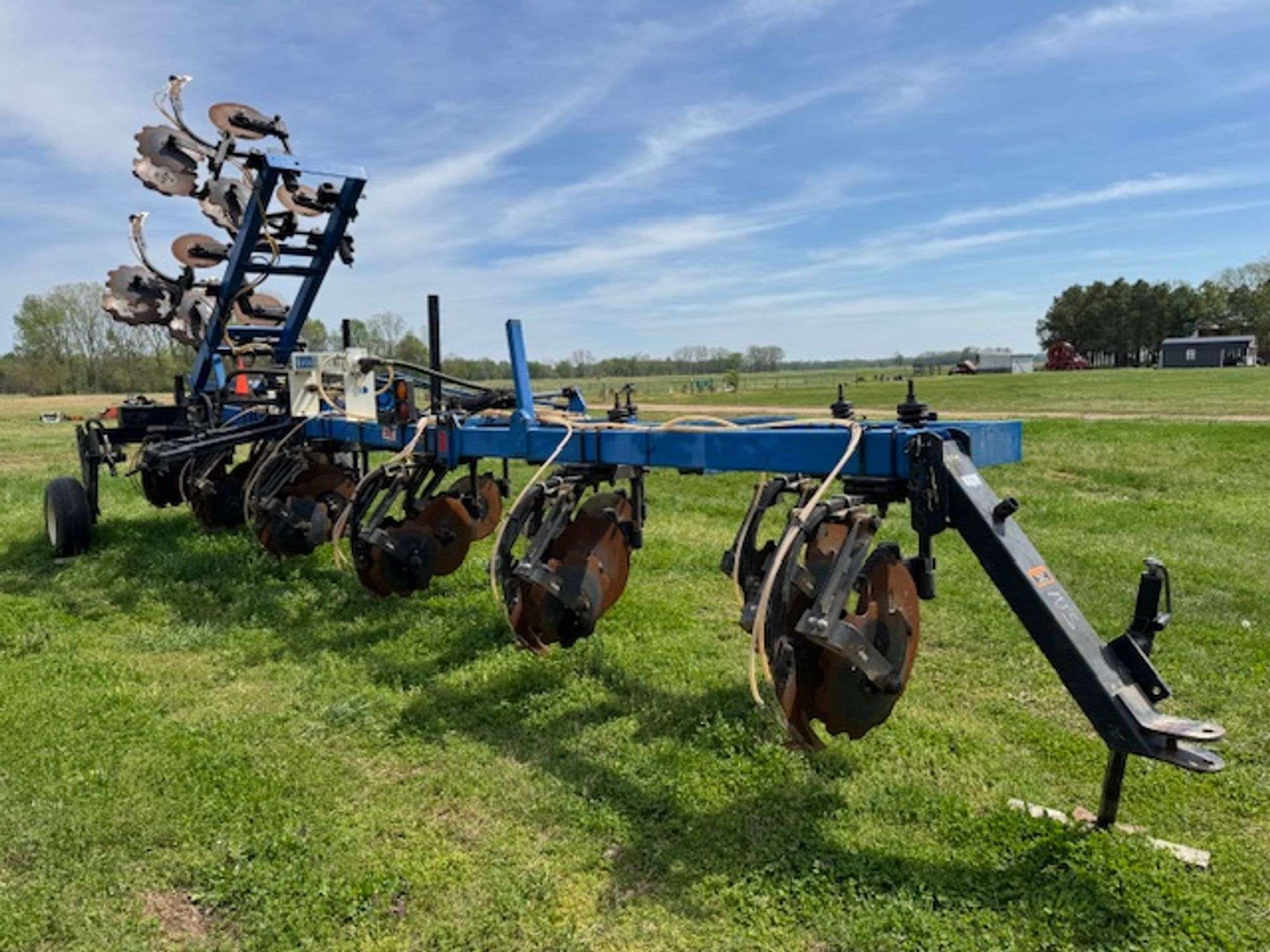 DMI 3250 Equipment Image0