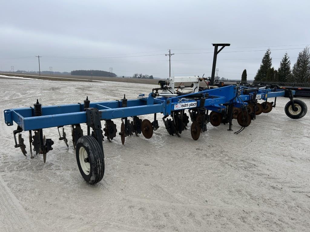 DMI 3250 Equipment Image0