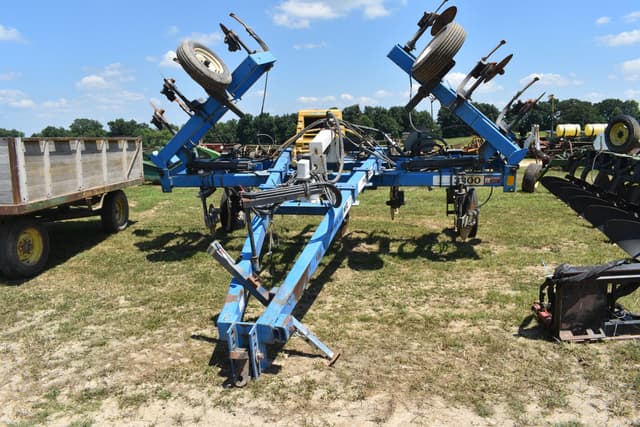 Image of DMI 3300 equipment image 1