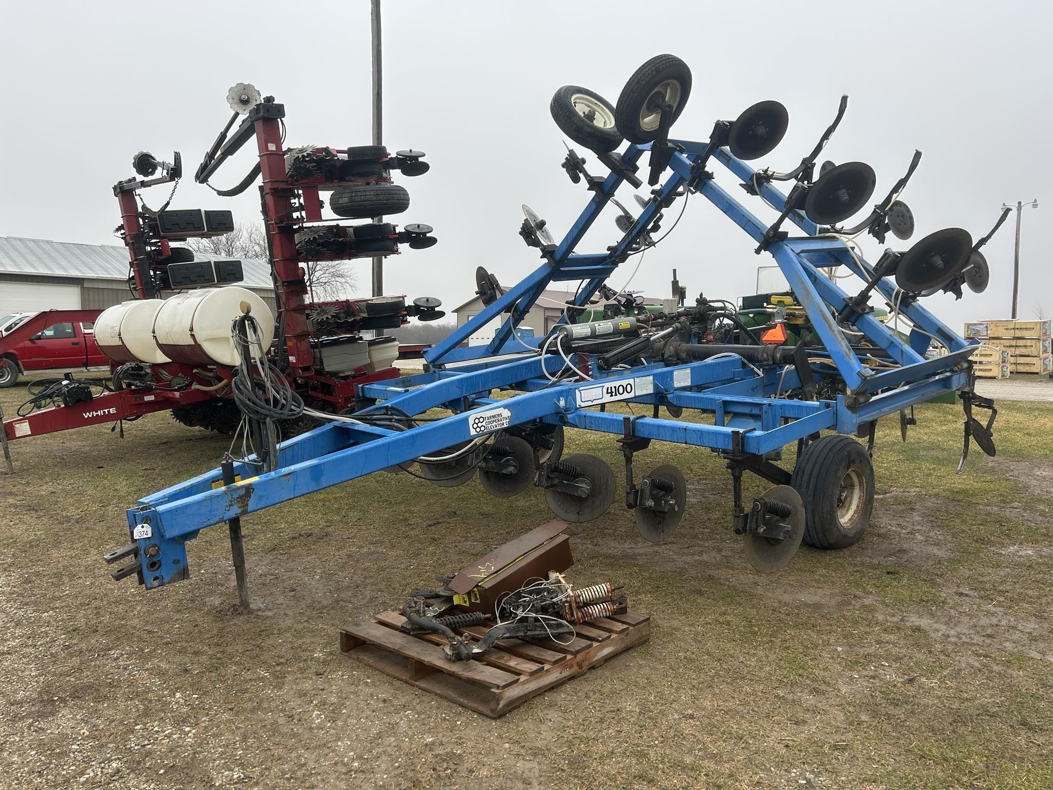 DMI 4100 Equipment Image0