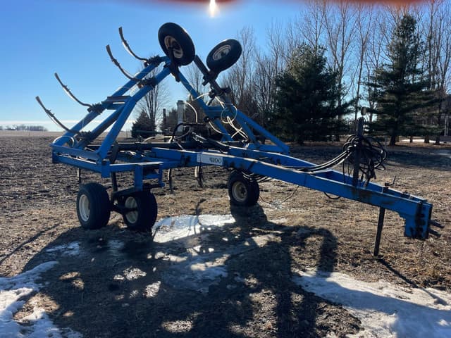 Image of DMI 4100 equipment image 2