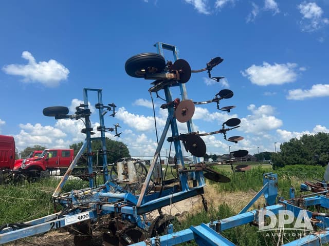 Image of DMI 4100 equipment image 2