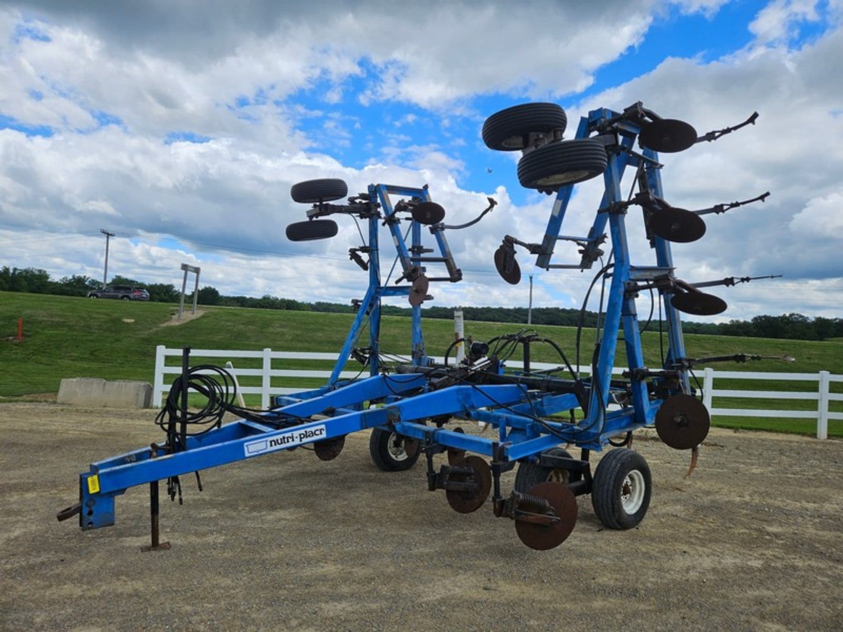 DMI 4200 Equipment Image0