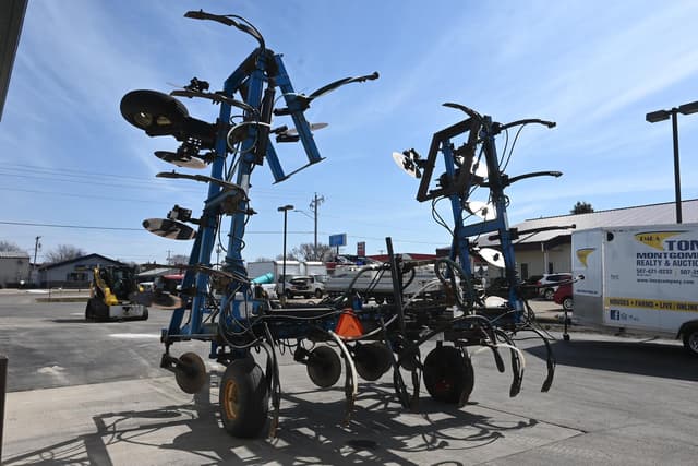 Image of DMI 4200 equipment image 4