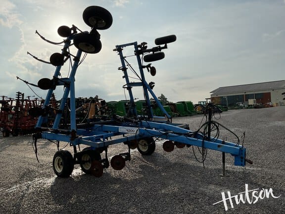 DMI 4200 II Equipment Image0