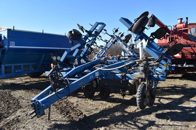 Image of DMI 4300 equipment image 2