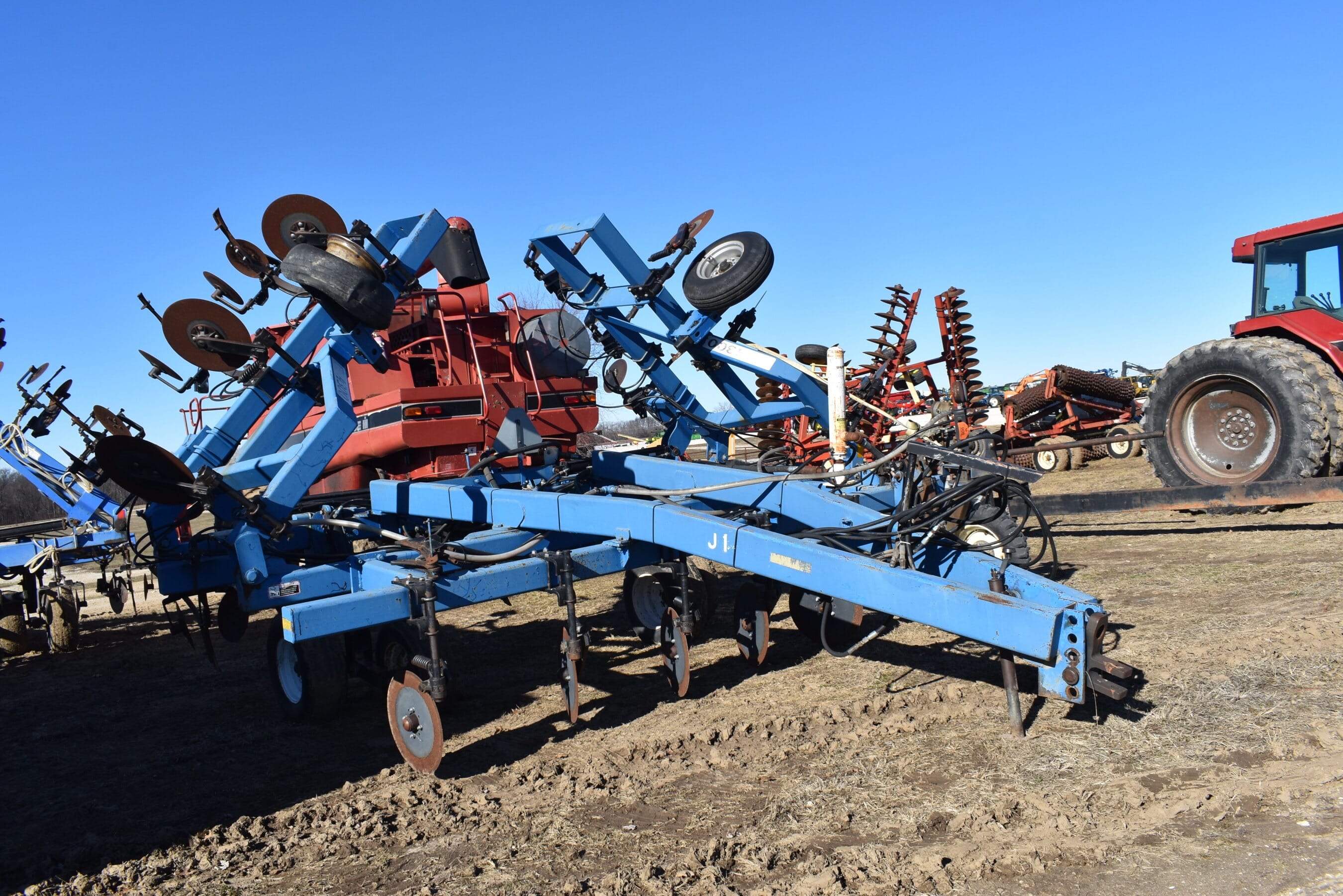 DMI 4300 Equipment Image0