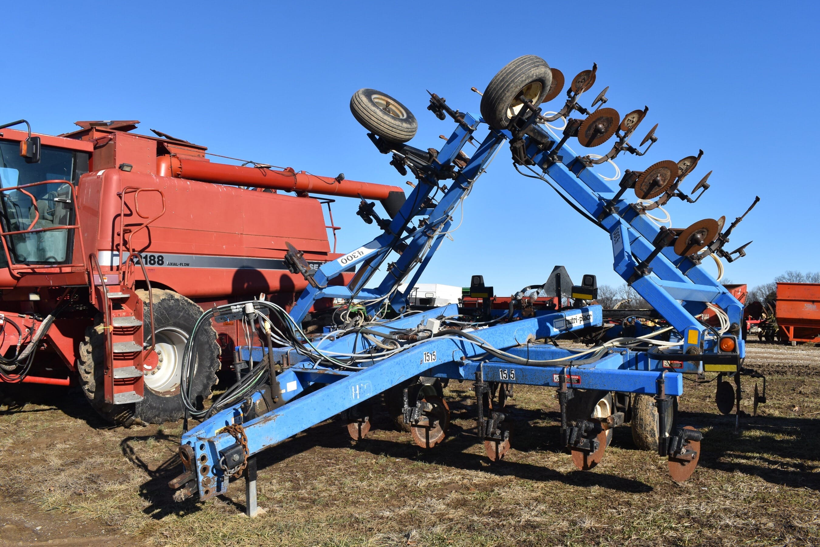 DMI 4300 Equipment Image0