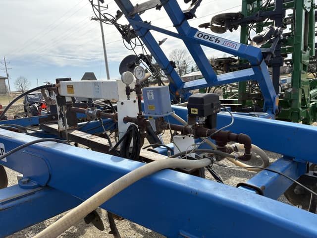 Image of DMI 4300 equipment image 1