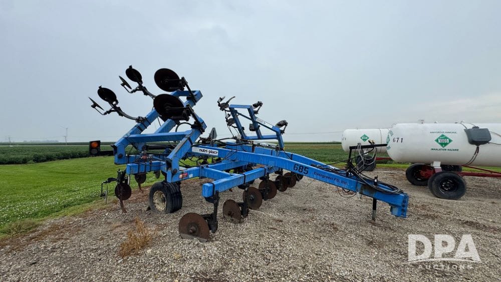 DMI 4300 Equipment Image0