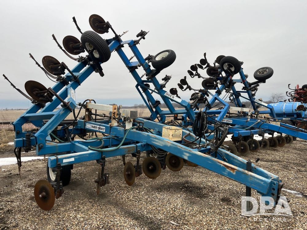 DMI 4300 Equipment Image0