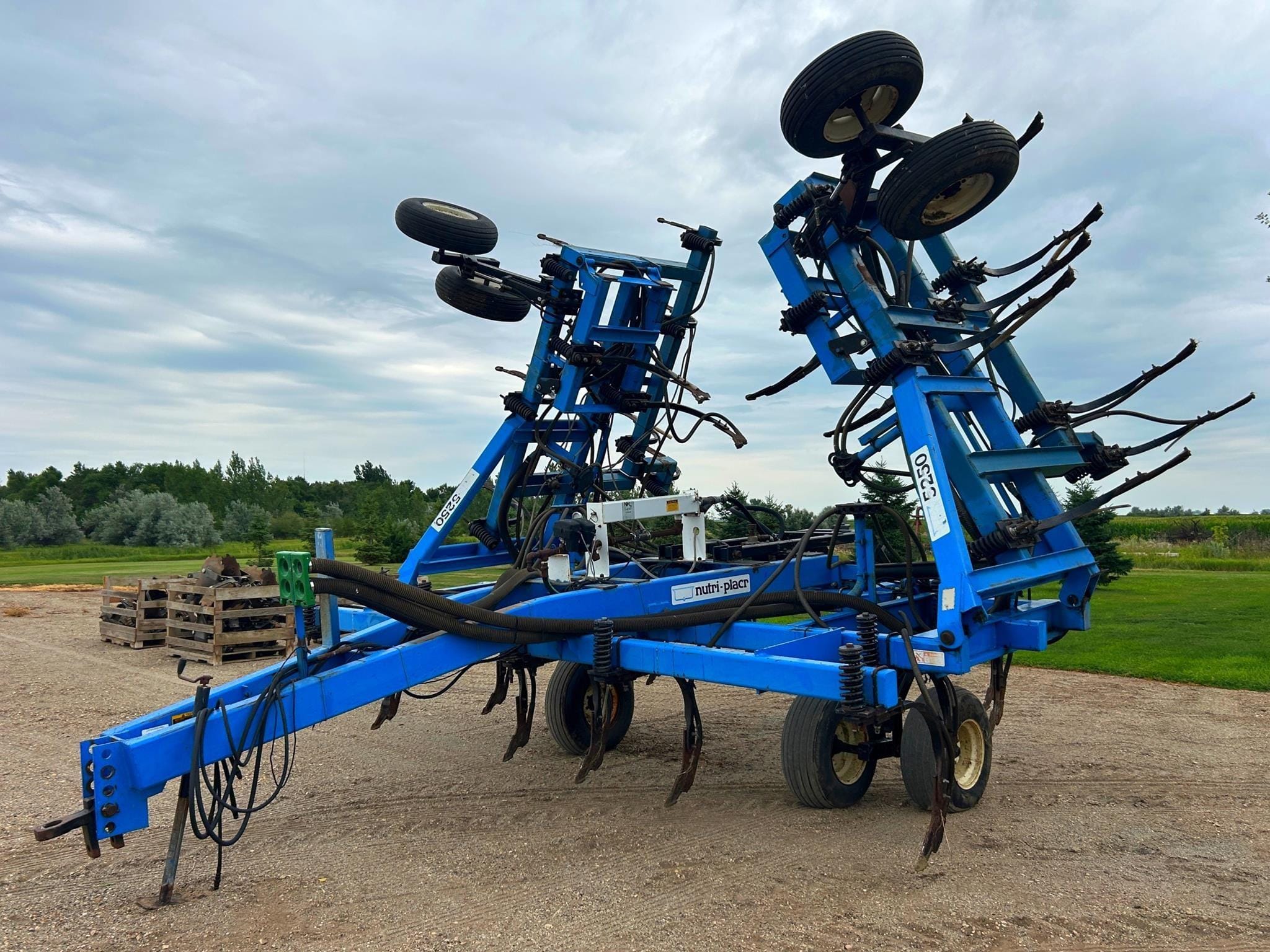 DMI 5250 Equipment Image0