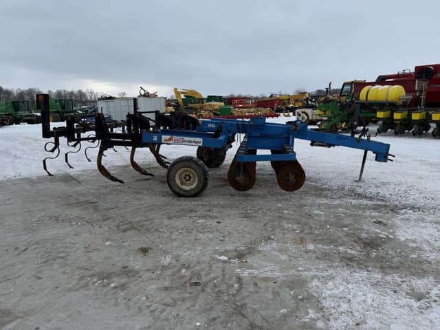 Image of DMI 527 equipment image 4