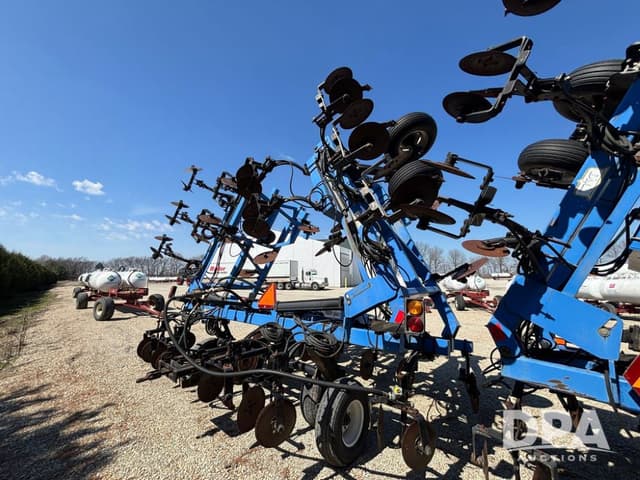 Image of DMI 5300 equipment image 2