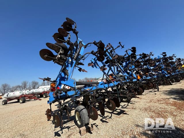 Image of DMI 5300 equipment image 4