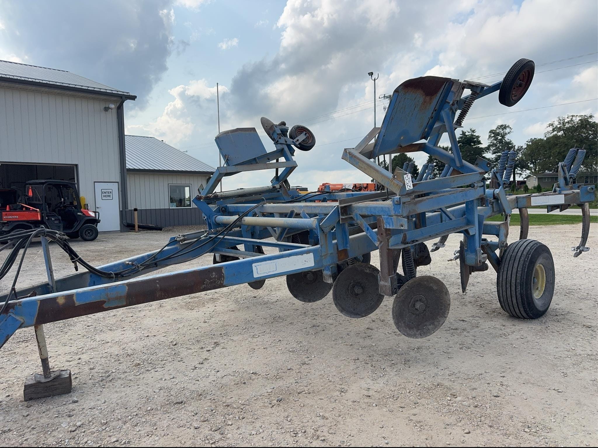 DMI Turbo Tiger Equipment Image0
