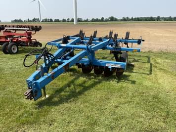 Main image DMI Colter-Champ II