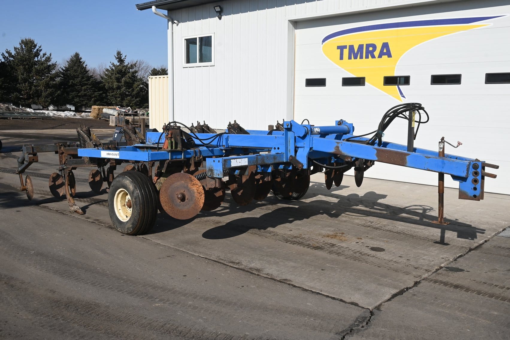 DMI Colter-Champ II Equipment Image0