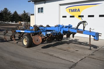 Main image DMI Colter-Champ II