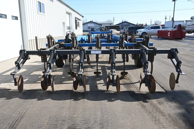 Image of DMI Colter-Champ II equipment image 3