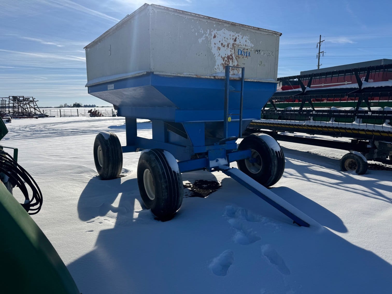 DMI E280 Equipment Image0