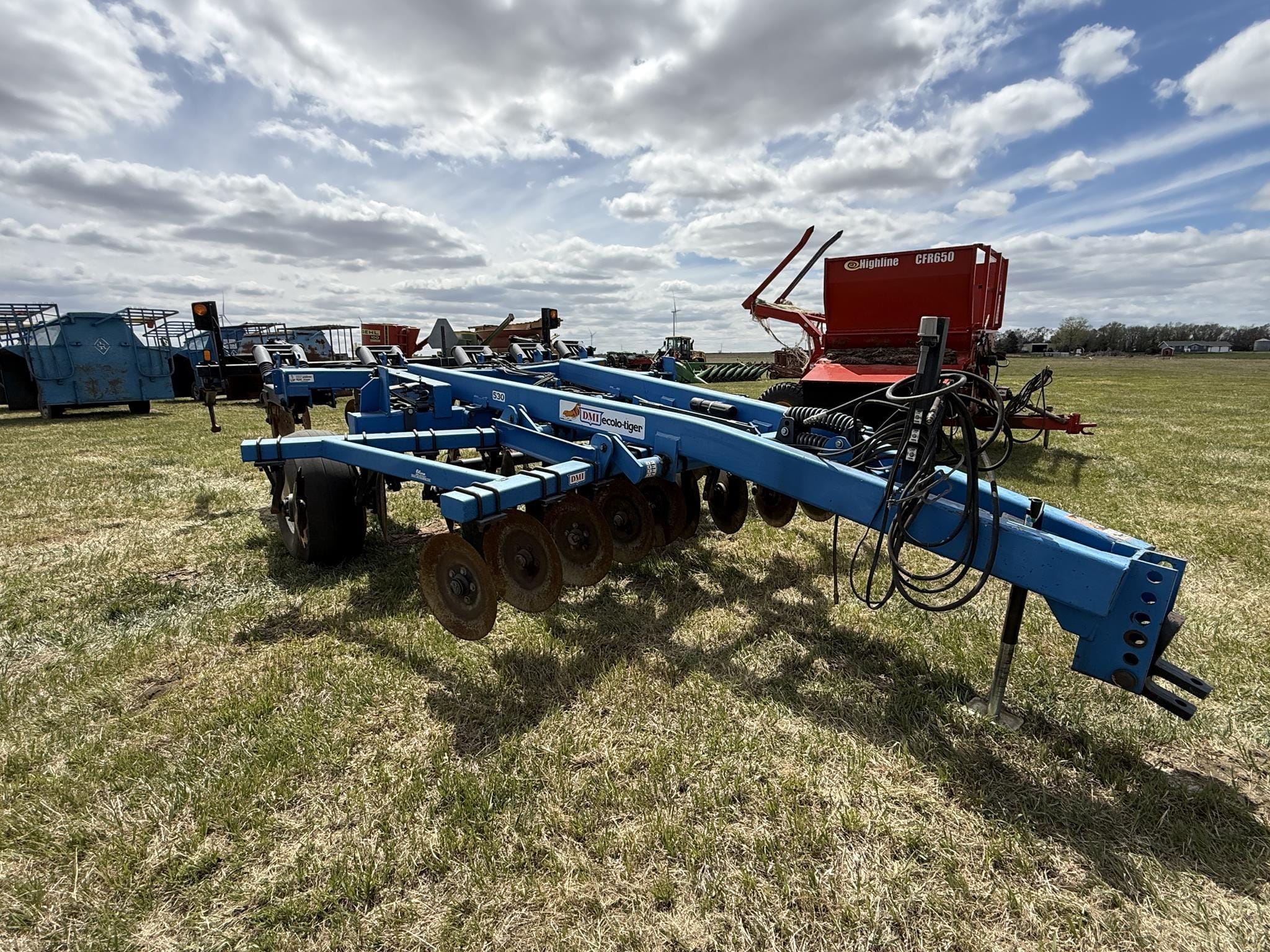 DMI Ecolo-Tiger 530 Equipment Image0