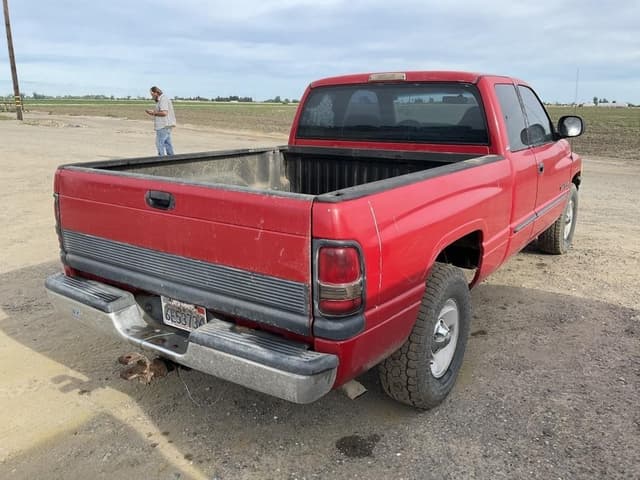 Image of Dodge Ram 1500 equipment image 4