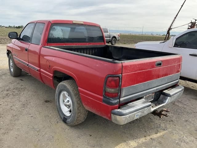 Image of Dodge Ram 1500 equipment image 3