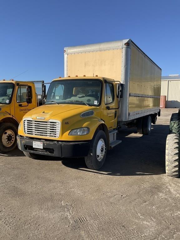 Image of Freightliner M2 equipment image 2