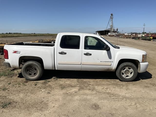 Image of Chevrolet Z71 equipment image 1