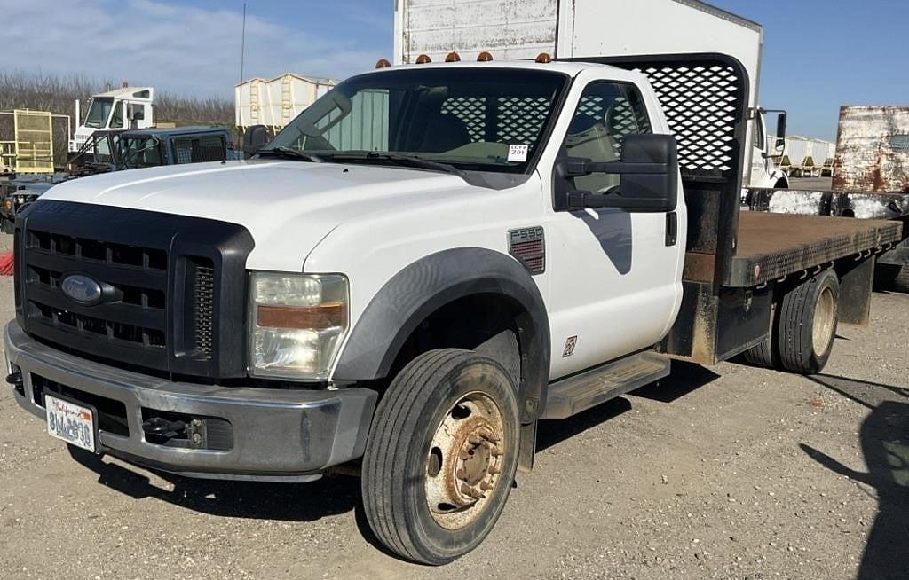 Image of Ford F-550 Primary image