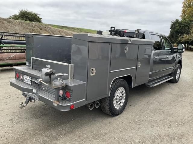 Image of Ford F-250 equipment image 4