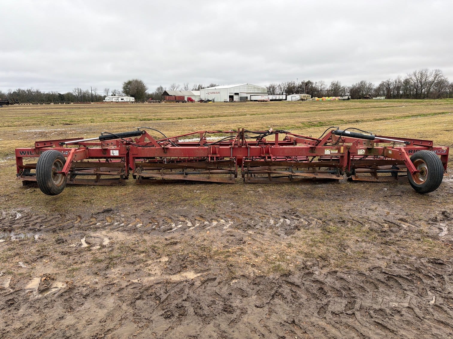 Wil-Rich 1403 Equipment Image0