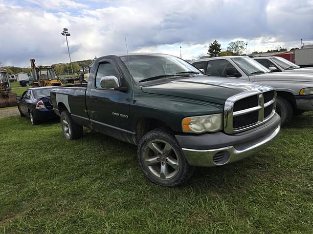 Image of Dodge Ram 1500 equipment image 2