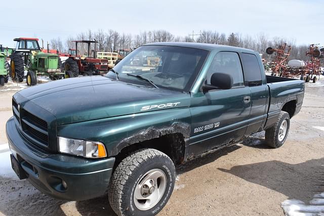 Image of Dodge Ram 1500 equipment image 4