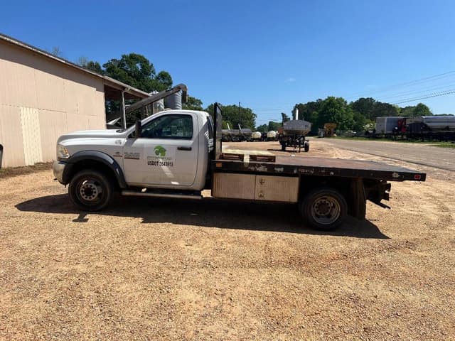 Image of Dodge Ram 4500HD equipment image 4