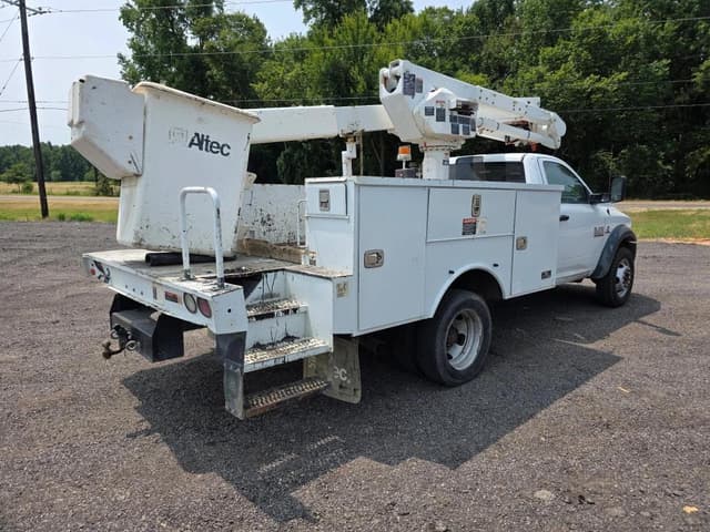 Image of Dodge Ram 5500HD equipment image 4