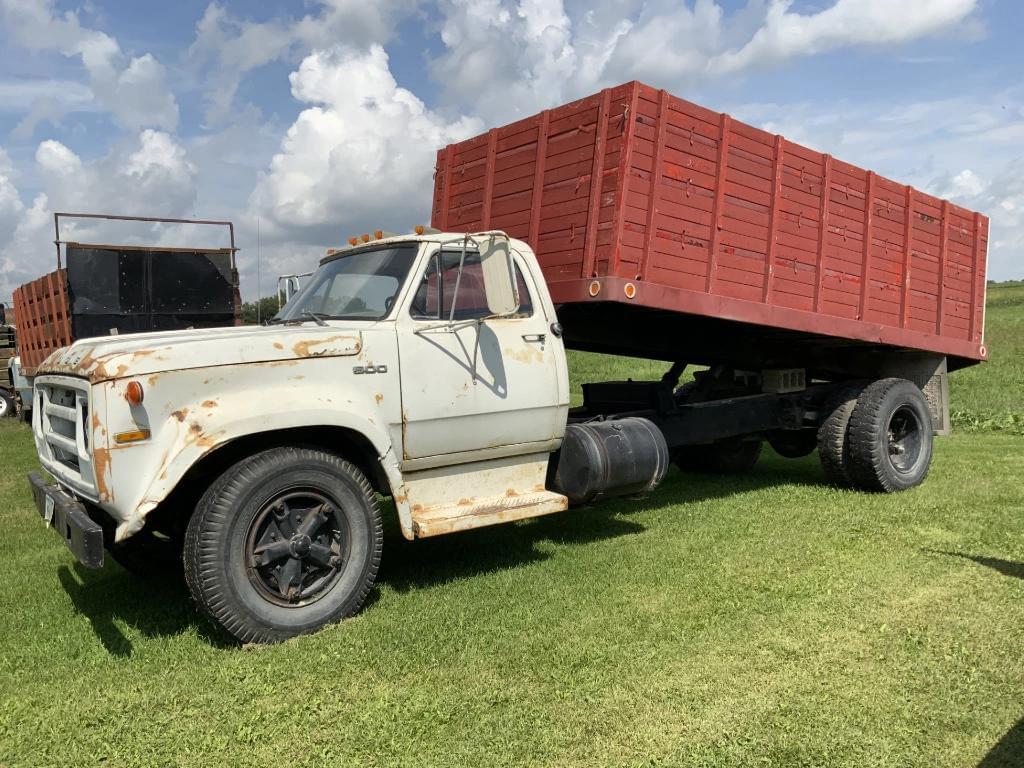 Image of Dodge 600 Image 0