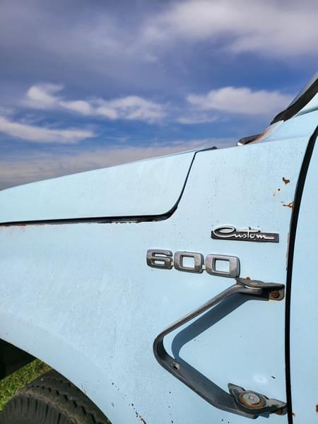 Image of Dodge 600 equipment image 3