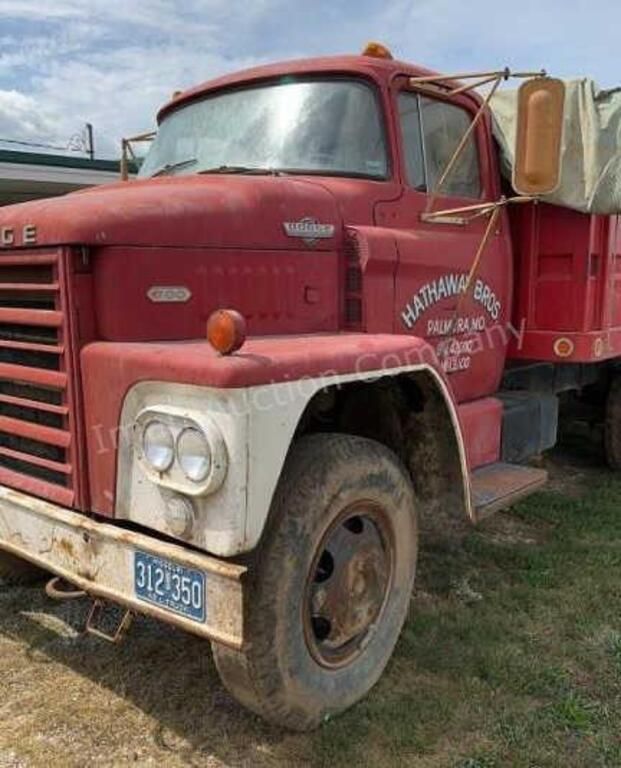 Dodge 700 Equipment Image0