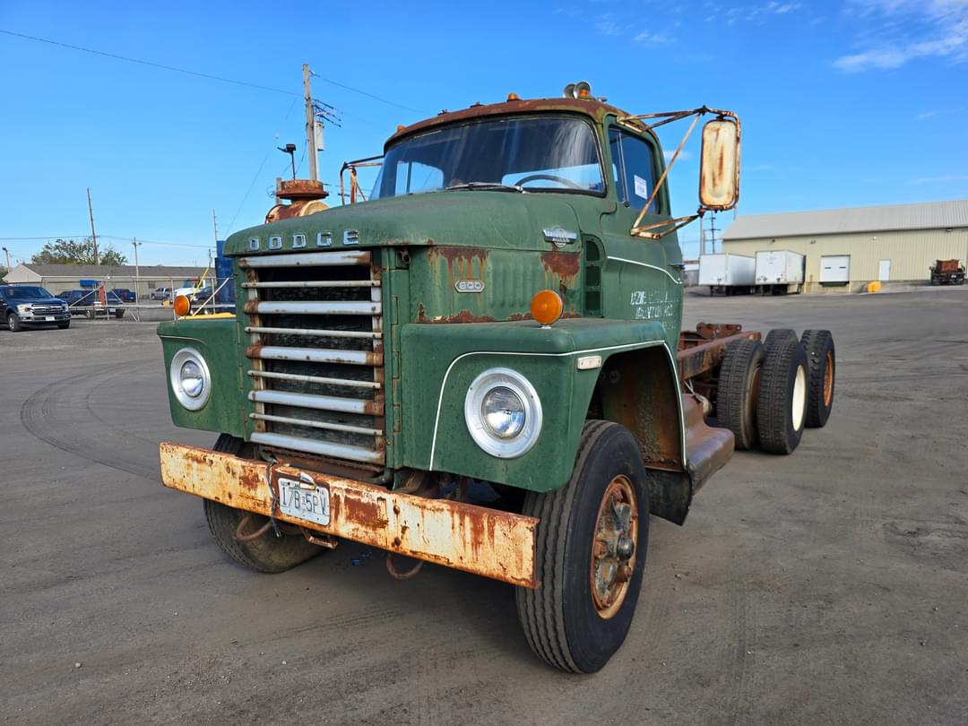 Image of Dodge 800 Primary image