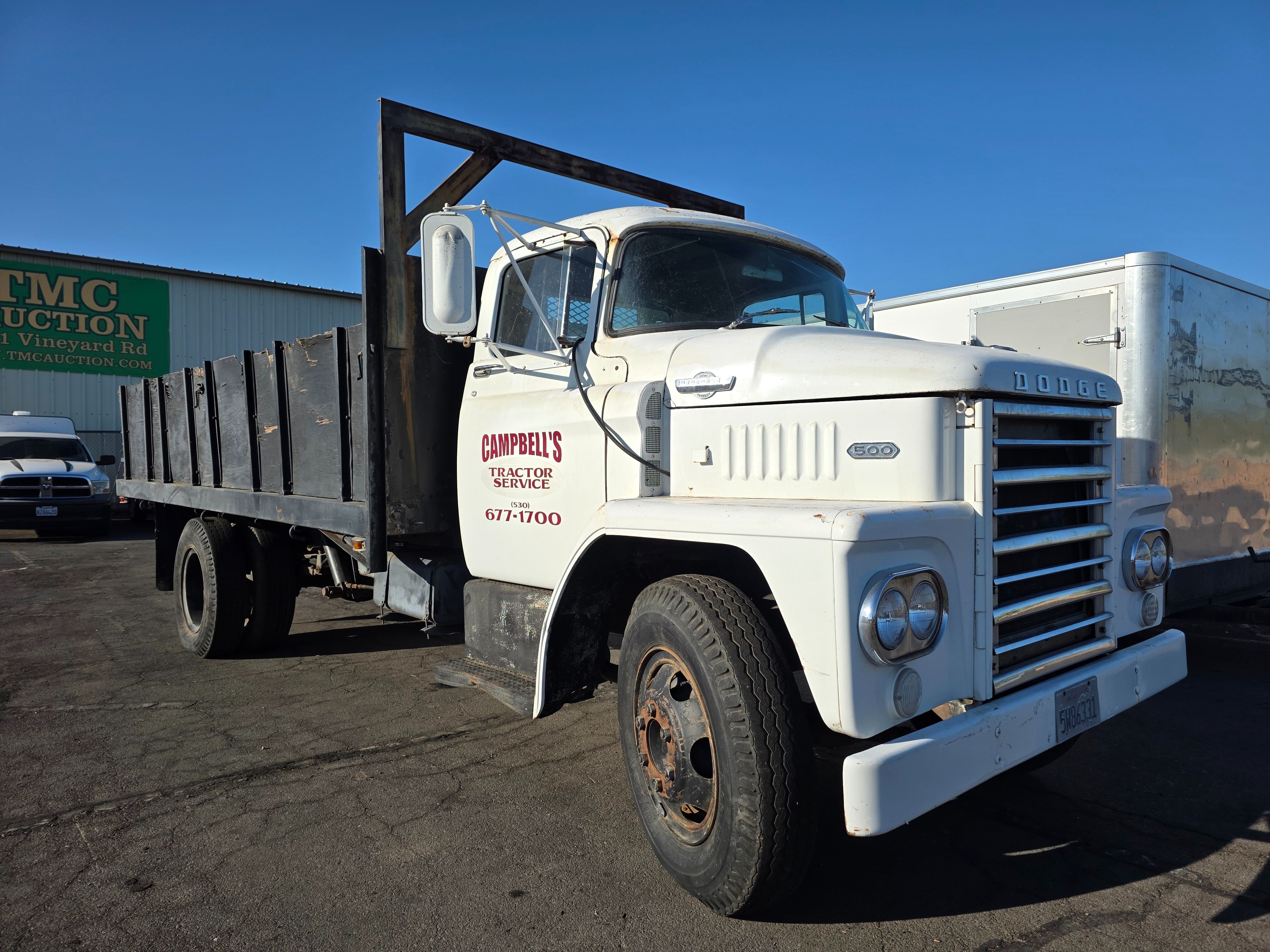 Dodge C500 Equipment Image0